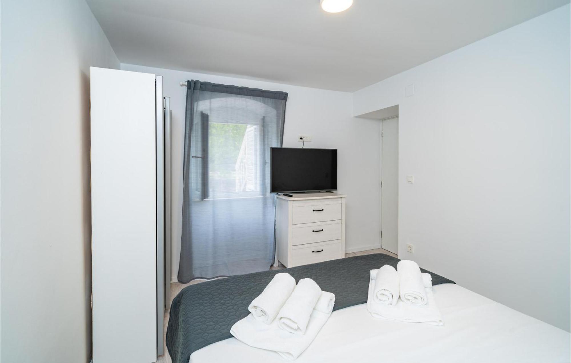 Nice Apartment In Dubrovnik With Kitchen 外观 照片