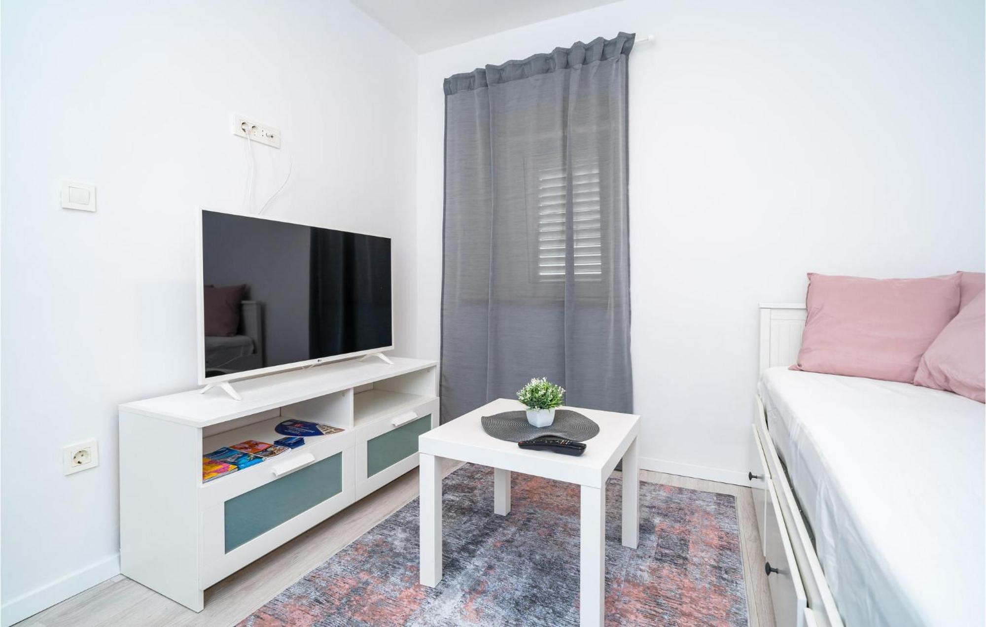 Nice Apartment In Dubrovnik With Kitchen 外观 照片