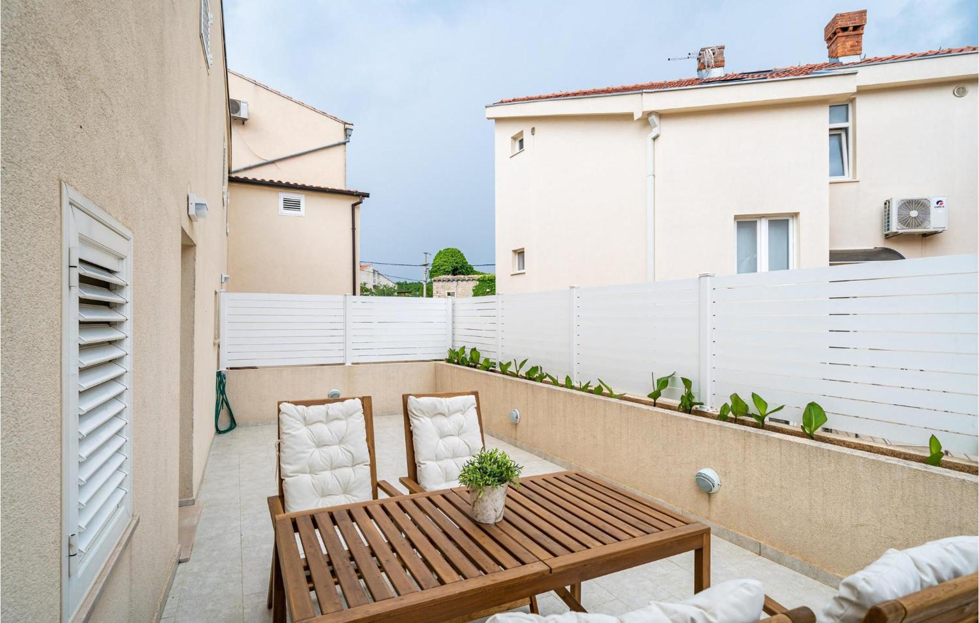 Nice Apartment In Dubrovnik With Kitchen 外观 照片