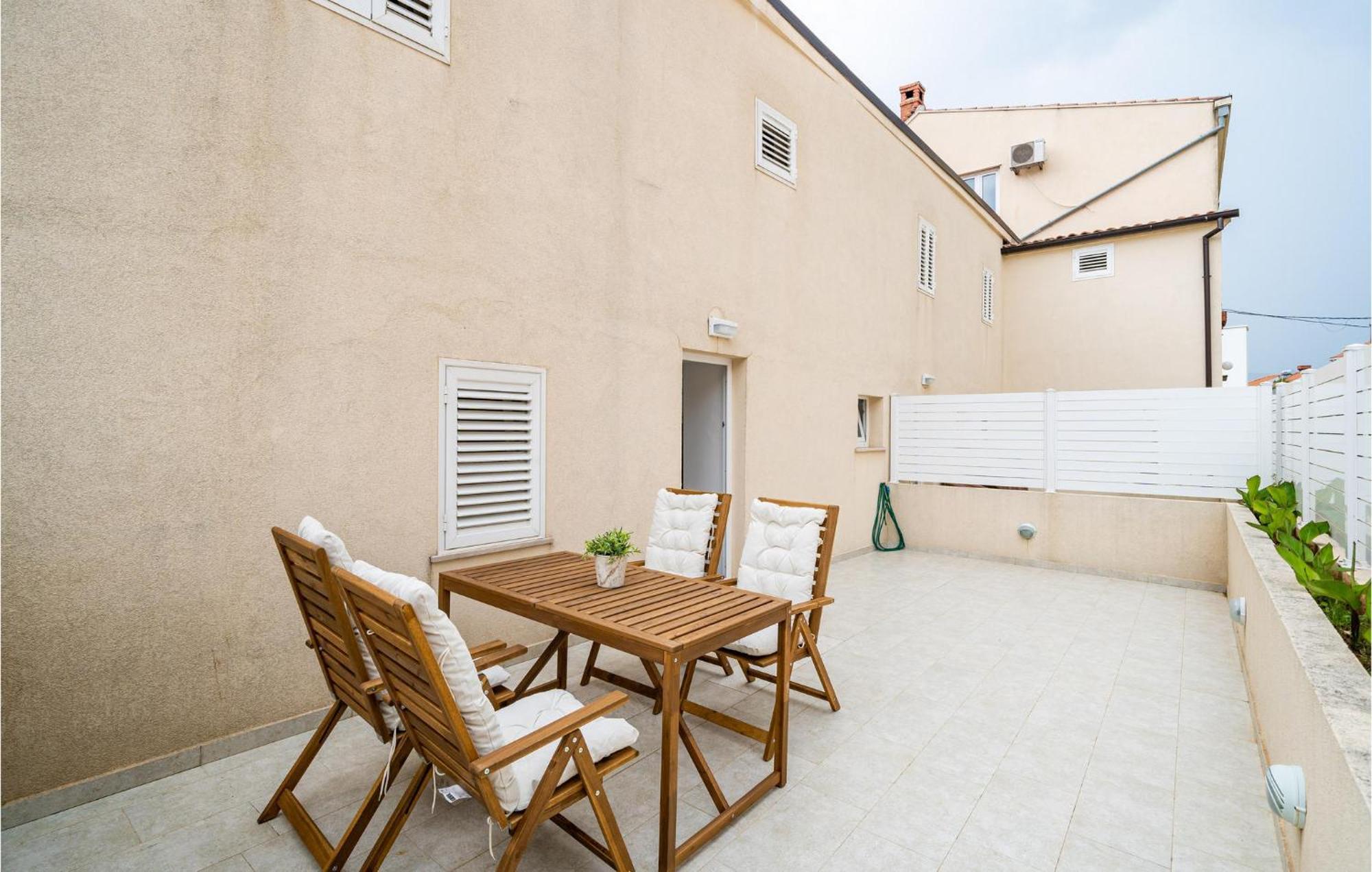 Nice Apartment In Dubrovnik With Kitchen 外观 照片
